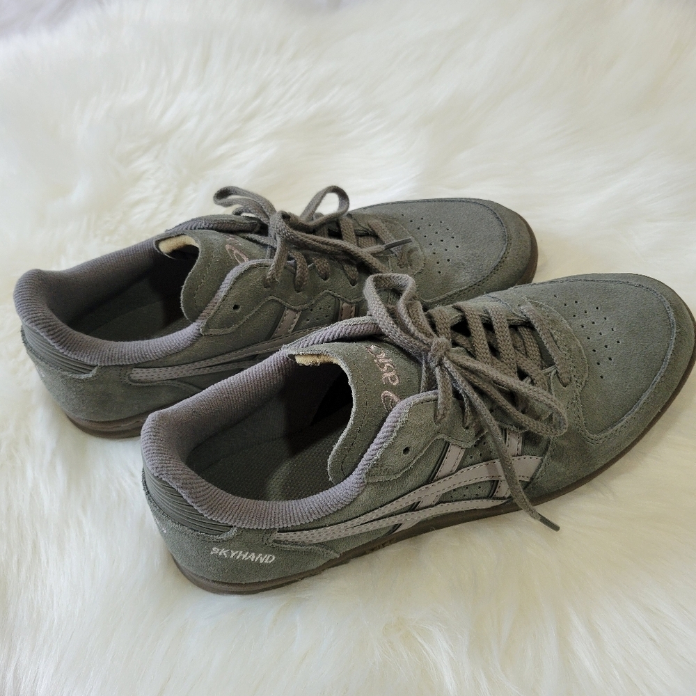 Asics Gray Sneakers Classic Low-Top Design - Picture 7 of 13